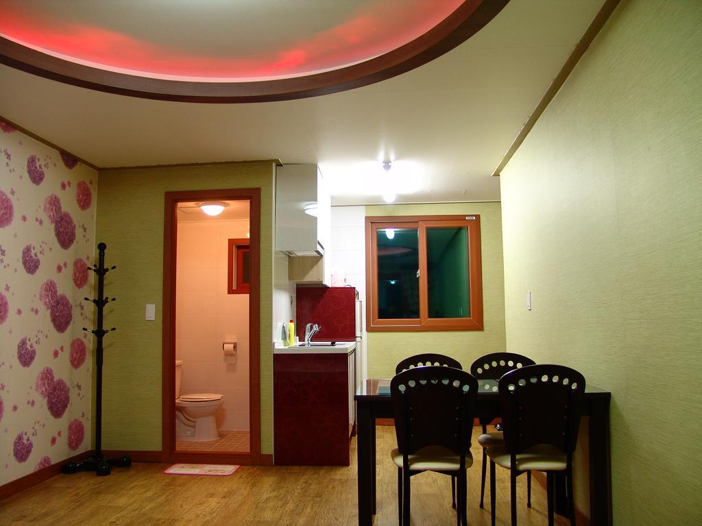 Yongdu Beach Pension Boryeong Exterior foto