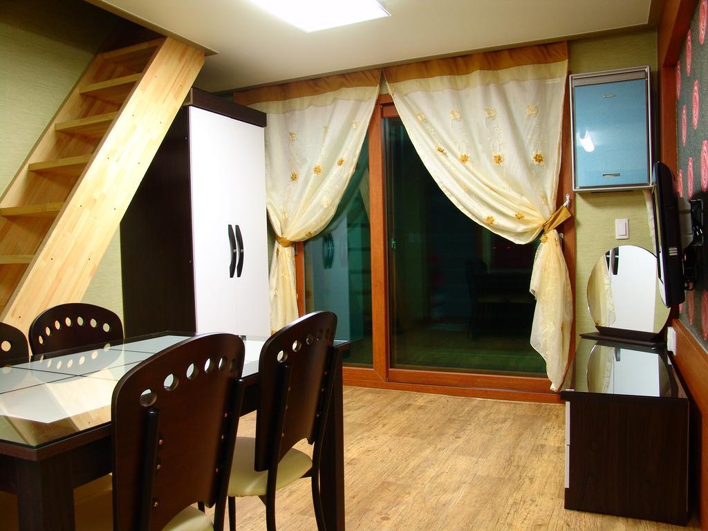 Yongdu Beach Pension Boryeong Exterior foto