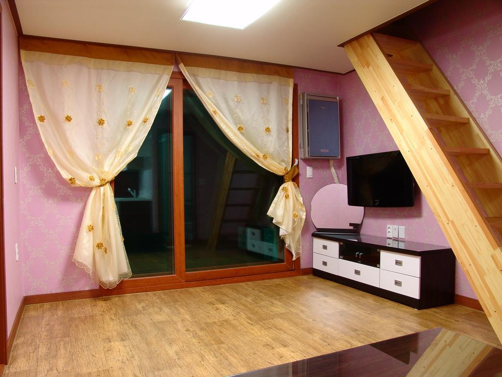 Yongdu Beach Pension Boryeong Exterior foto