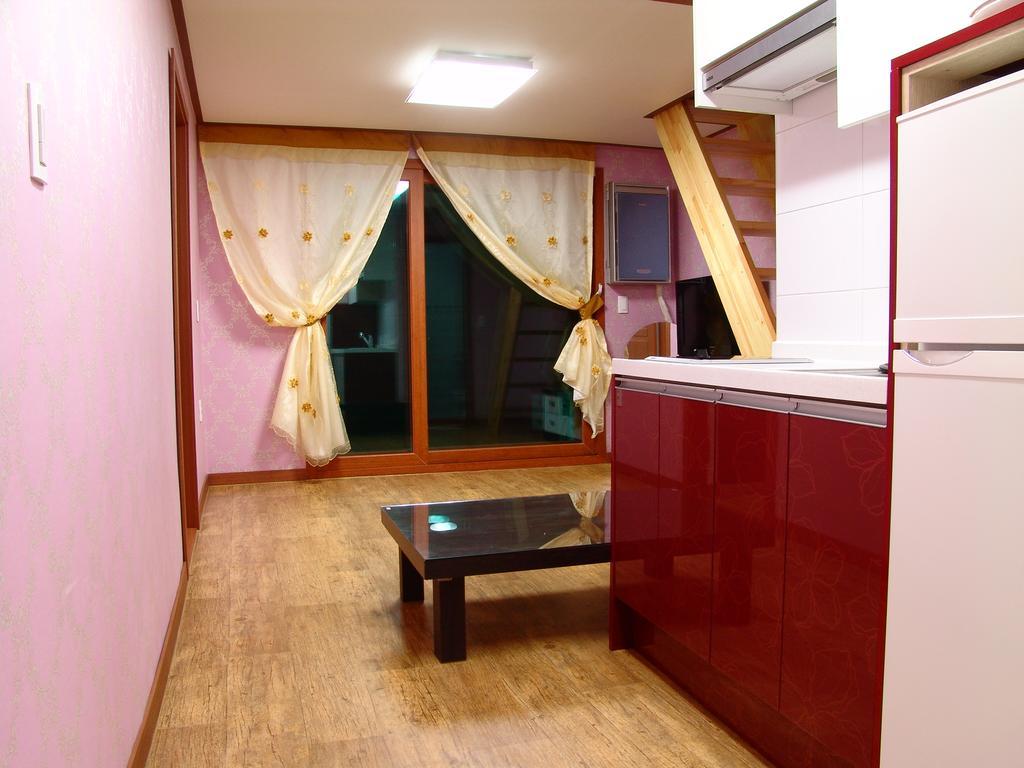Yongdu Beach Pension Boryeong Exterior foto